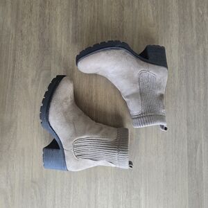 White Mountain Tan Ankle Booties
